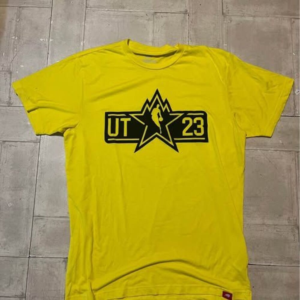 Sportiqe UT 23 yellow basketball shirt size large
